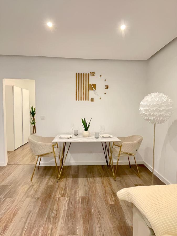 Regency Apartments - Stylische Zentrale 50M2 Wohnung Mit Balkon, Wasserblick Und Netflix Hanover Exterior photo